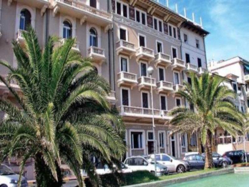 Hotel Marchionni Dal 1923 Виареджо Экстерьер фото